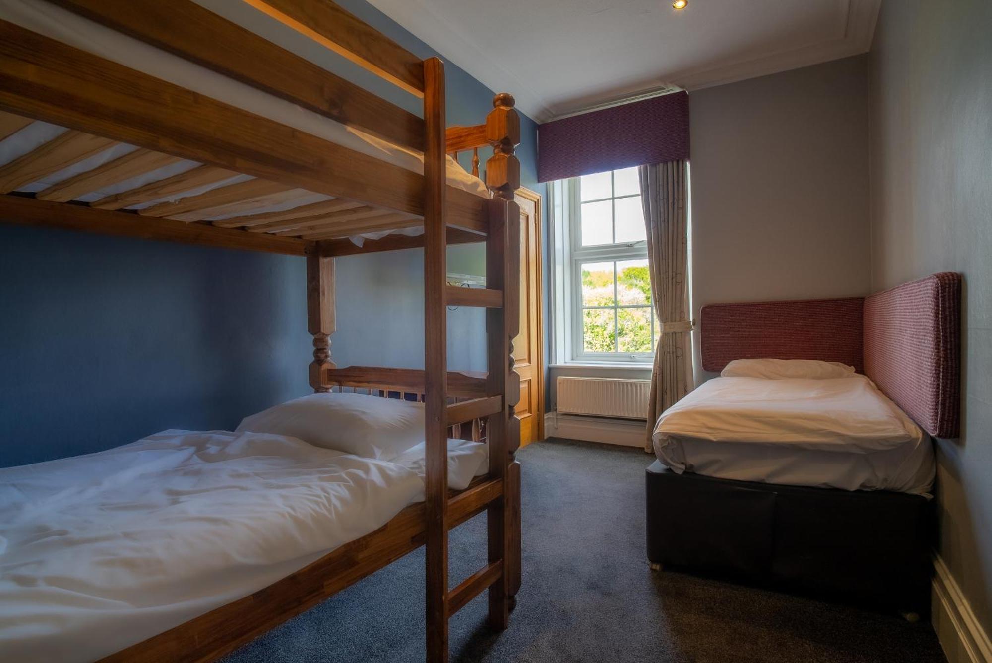 Balmer Lawn Brockenhurst Room photo