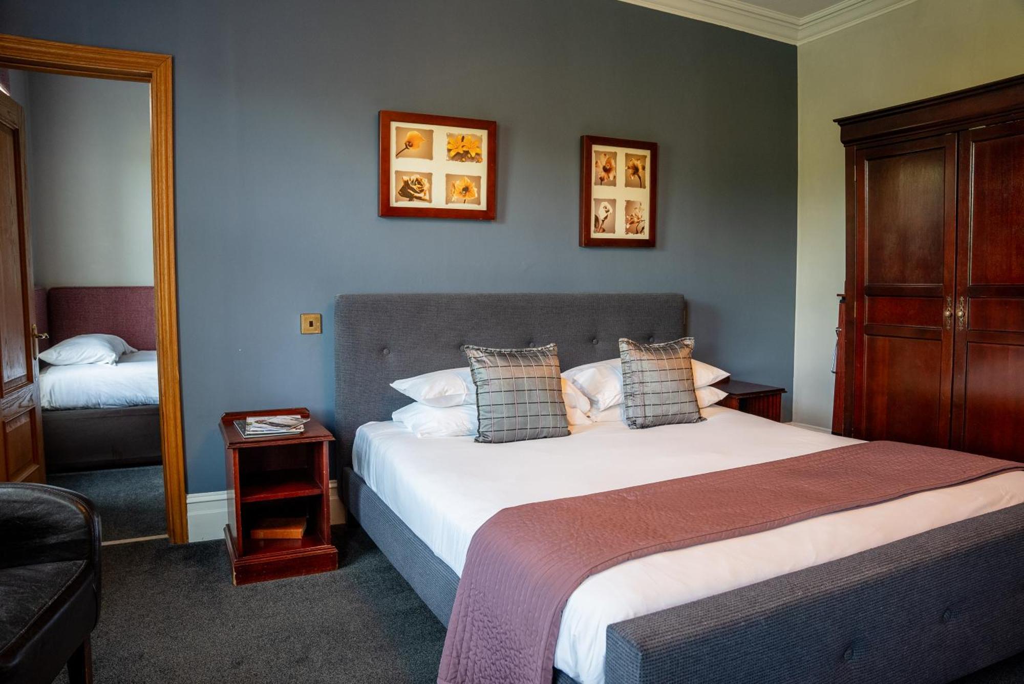Balmer Lawn Brockenhurst Room photo