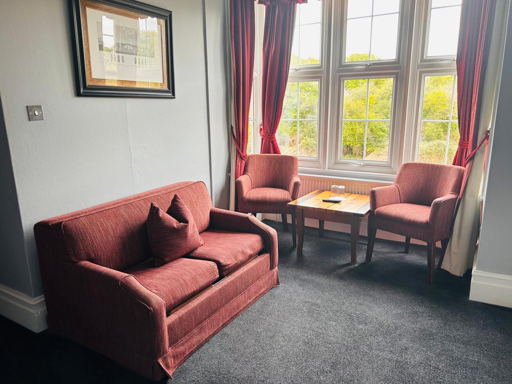 Balmer Lawn Brockenhurst Room photo